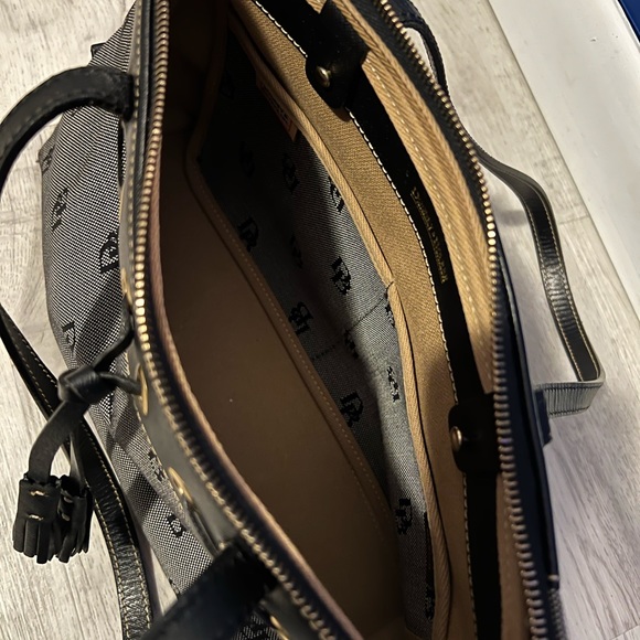 Dooney & Bourke bag - Picture 3 of 4